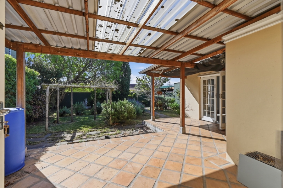 3 Bedroom Property for Sale in Harfield Village Western Cape
